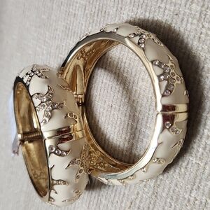 Tommy Bahamas lg Rhinestone starfish enamel bracelet